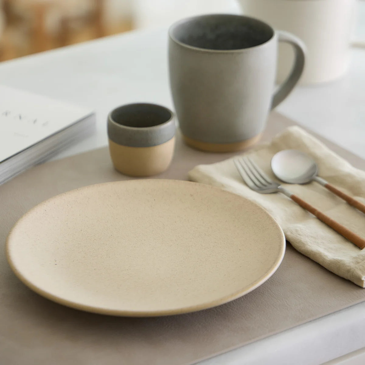 Arenito Salad Plate 8.5"